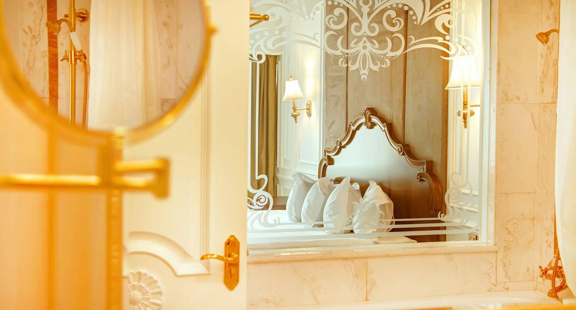 Bishrelt Hotel Ulaanbaatar Ngoại thất bức ảnh